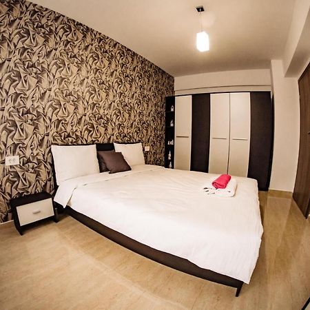 Apartment Gabriela'S Home Oradea Eksteriør billede