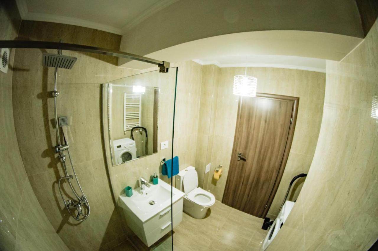 Apartment Gabriela'S Home Oradea Eksteriør billede