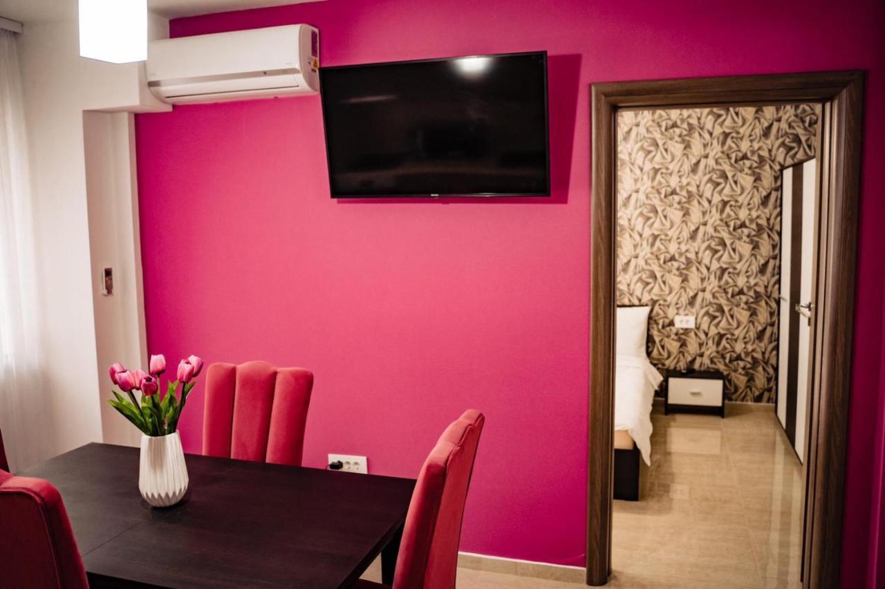 Apartment Gabriela'S Home Oradea Eksteriør billede