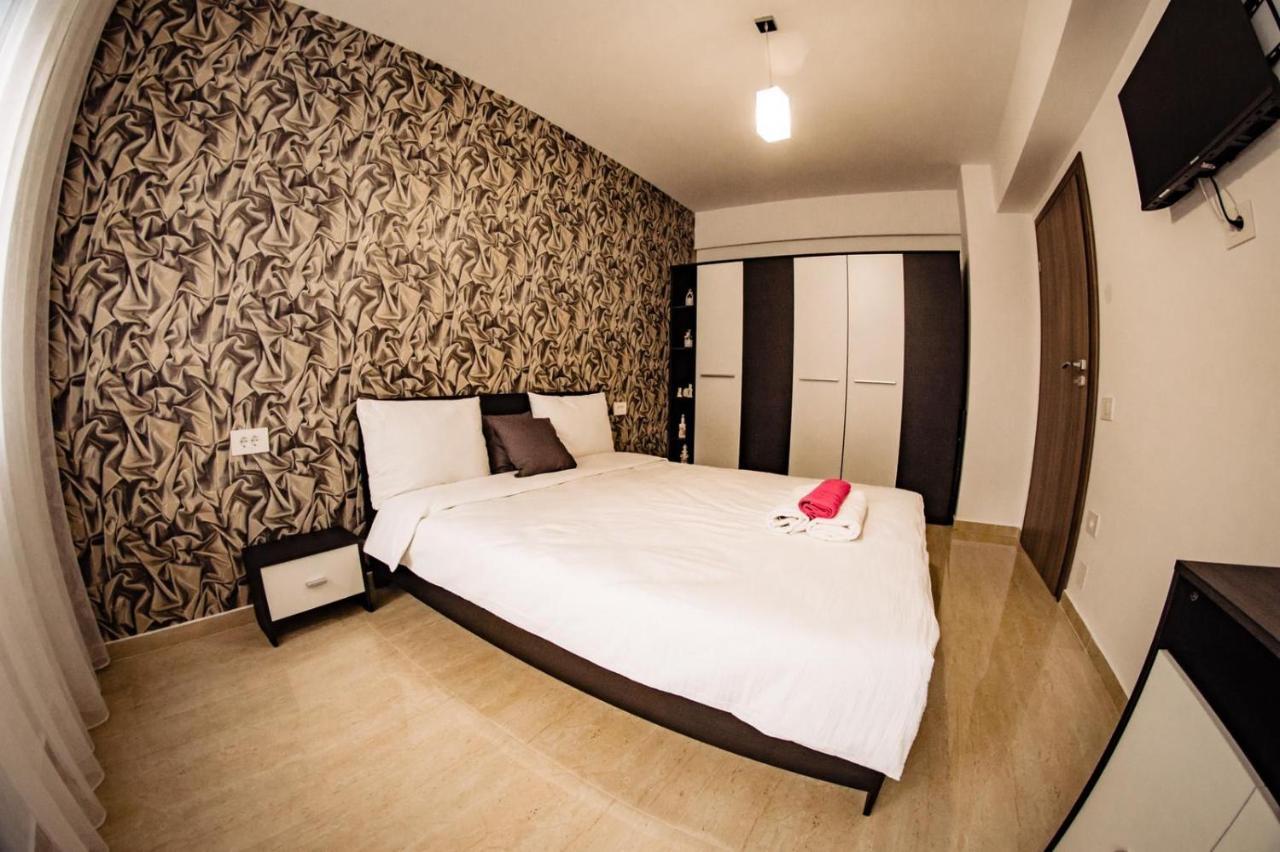 Apartment Gabriela'S Home Oradea Eksteriør billede
