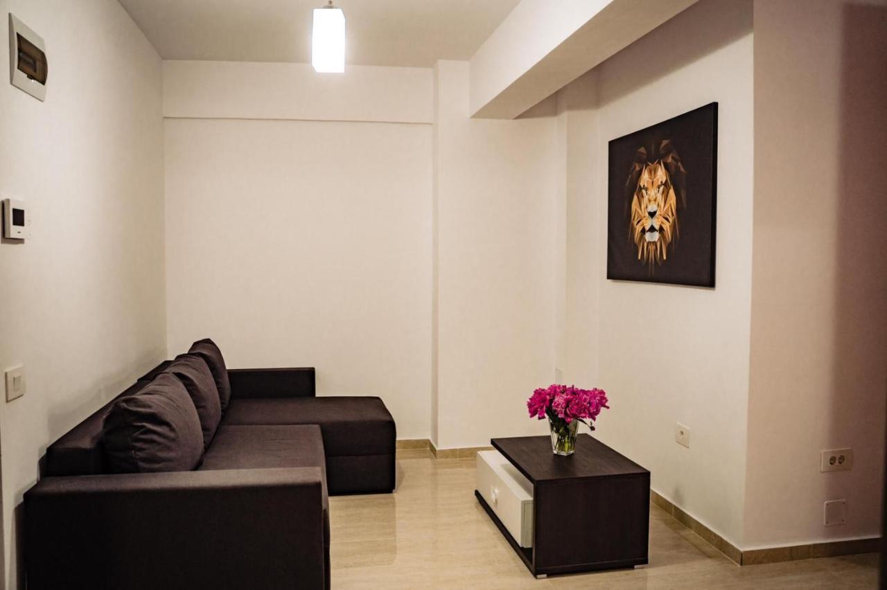 Apartment Gabriela'S Home Oradea Eksteriør billede